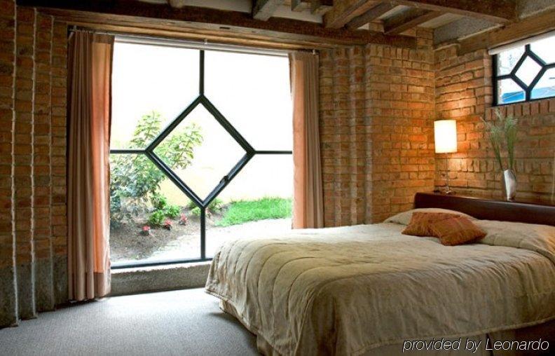 Hotel Casa De La Botica Богота Номер фото