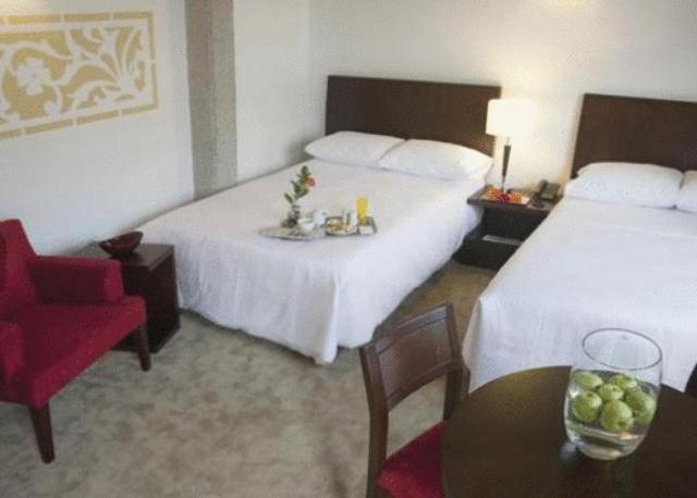 Hotel Casa De La Botica Богота Номер фото